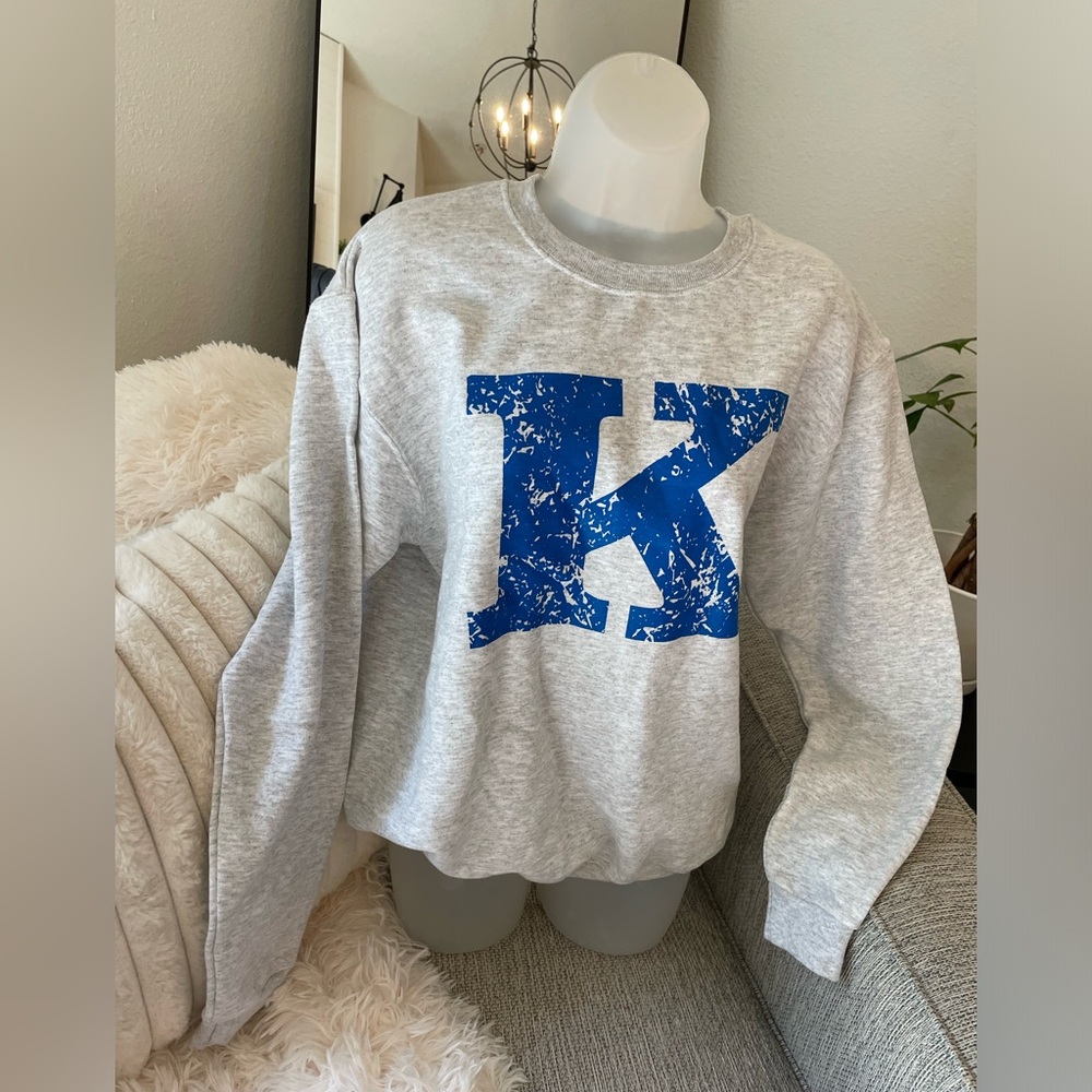 New Crewneck sweatshirt